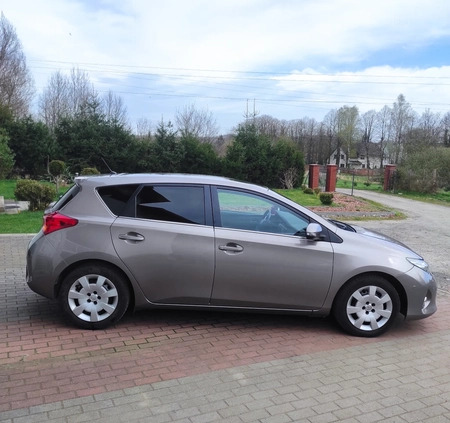 Toyota Auris cena 38900 przebieg: 147000, rok produkcji 2013 z Lubań małe 466